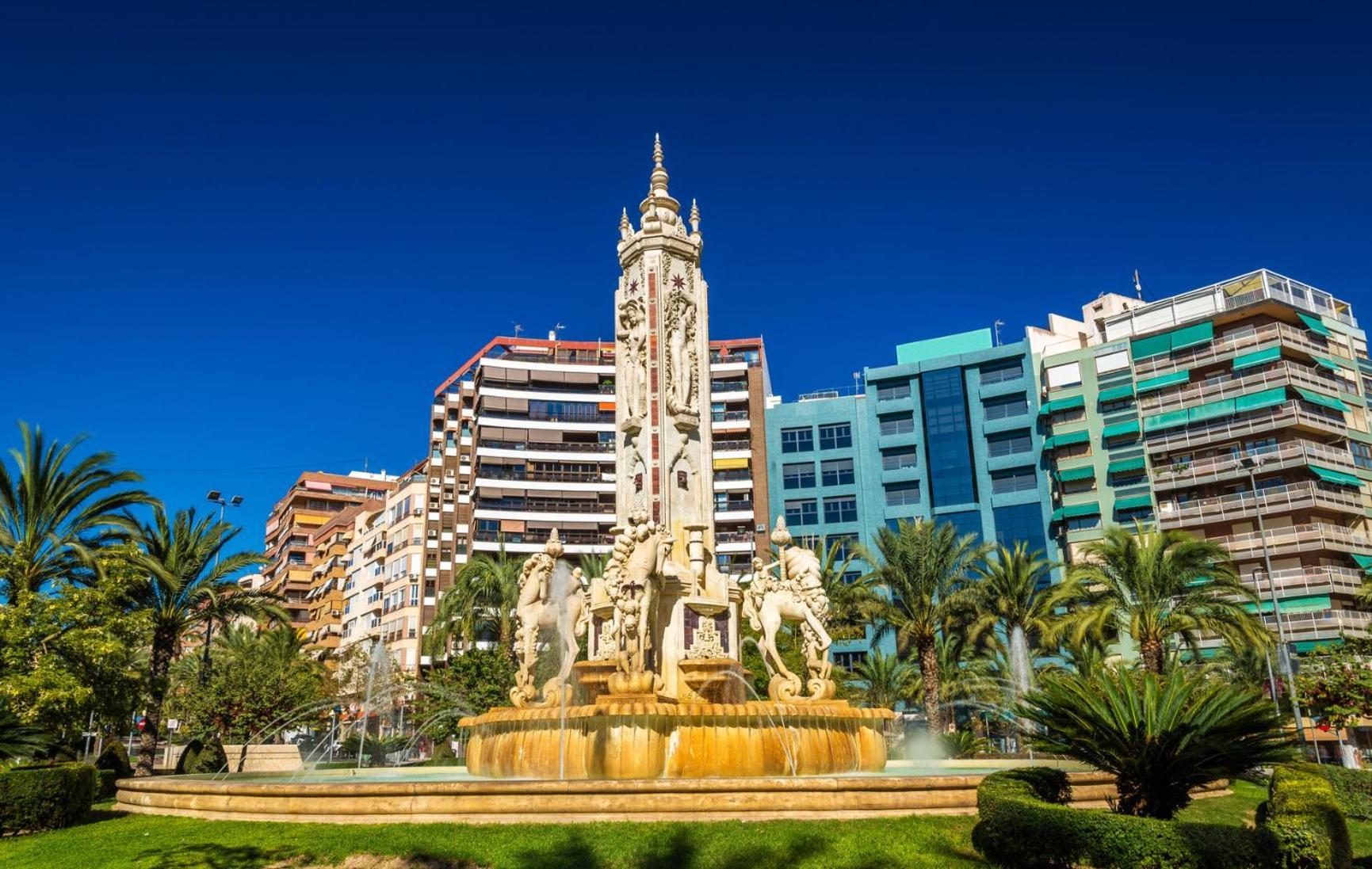 Alicante Colorful Penthouse Center 5A المظهر الخارجي الصورة